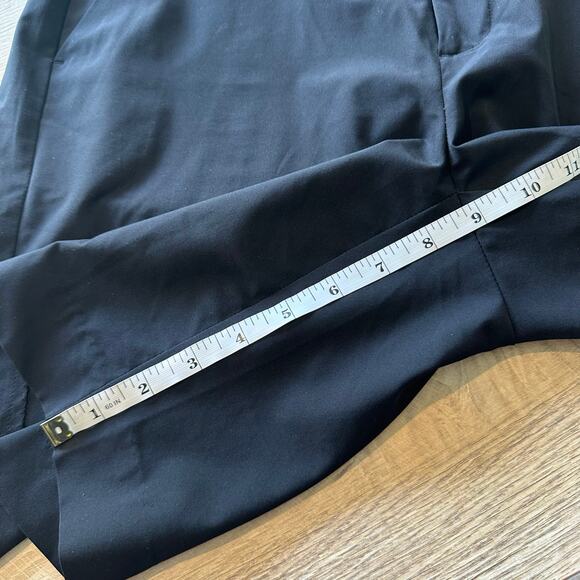 Athleta Tribeca 9" Bermuda Short Black 8 446629 - Picture 9 of 9